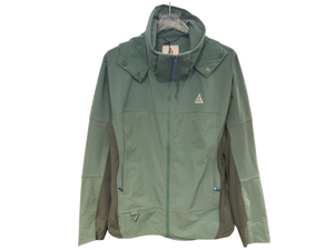 ACG Sun Farer Windbreaker Jacket Green