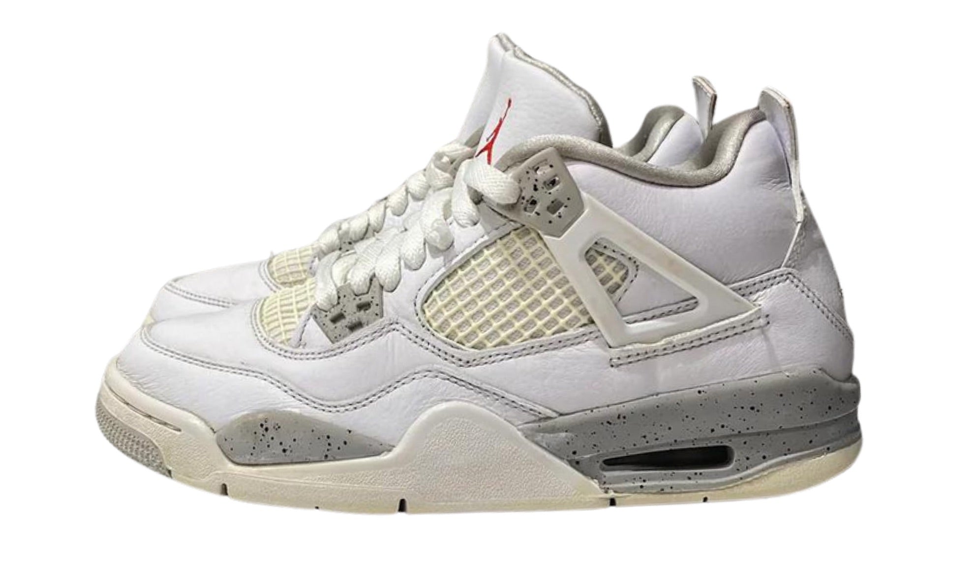Used Jordan 4 Retro
White Oreo