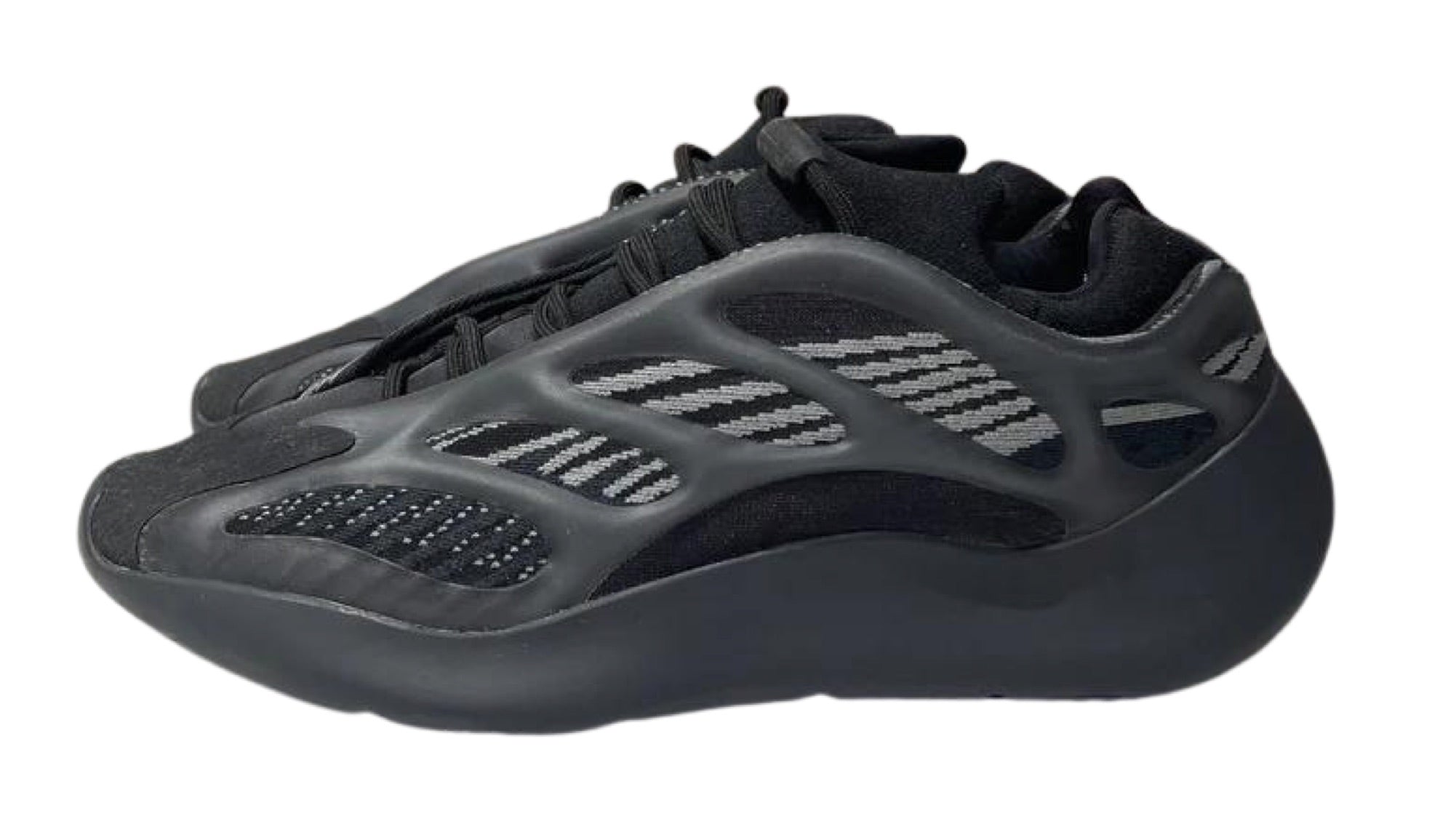 Used Yeezy 700 V3 Dark Glow