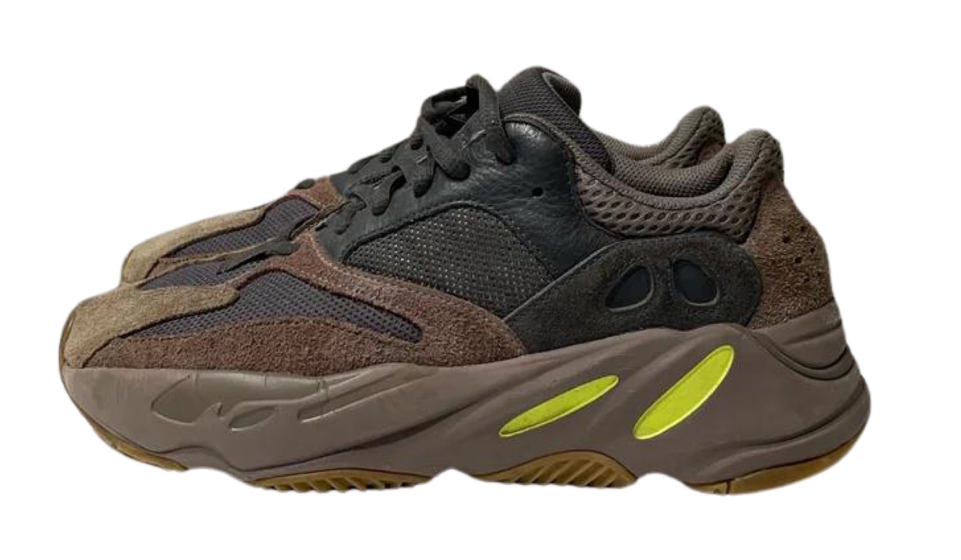 Used yeezy 700 mauve