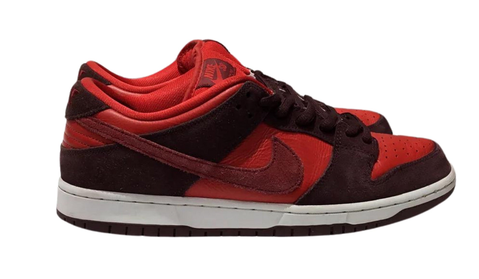 Used Nike SB Dunk Low Cherry