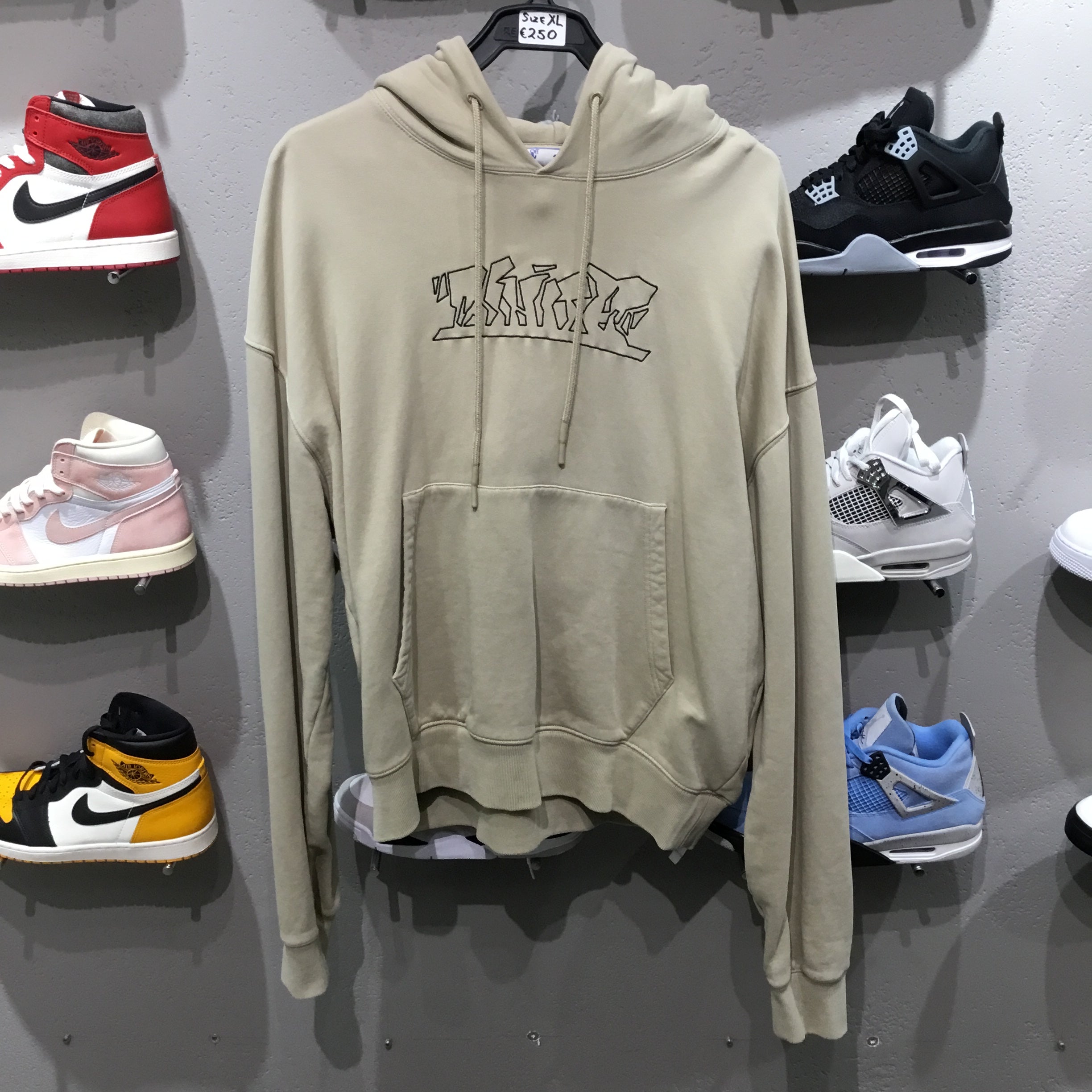 Used Off-White “seasonal” hoodie
