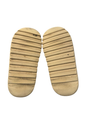 Adidas Used adidas Yeezy Slide Bone (2022/2023 Restock) - FZ5897