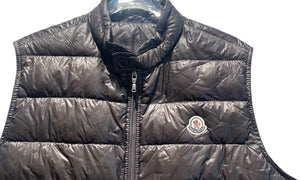 Moncler Used Moncler Gui down gilet dark brown - 1105251351