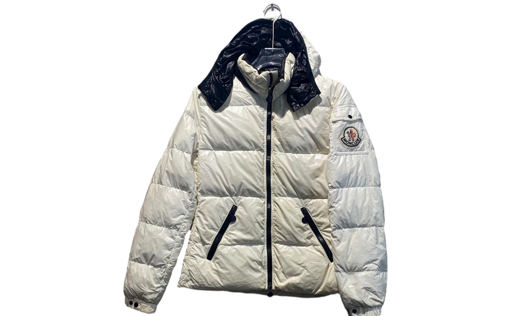 Moncler Used Moncler Badia down jacket white - 1105251351