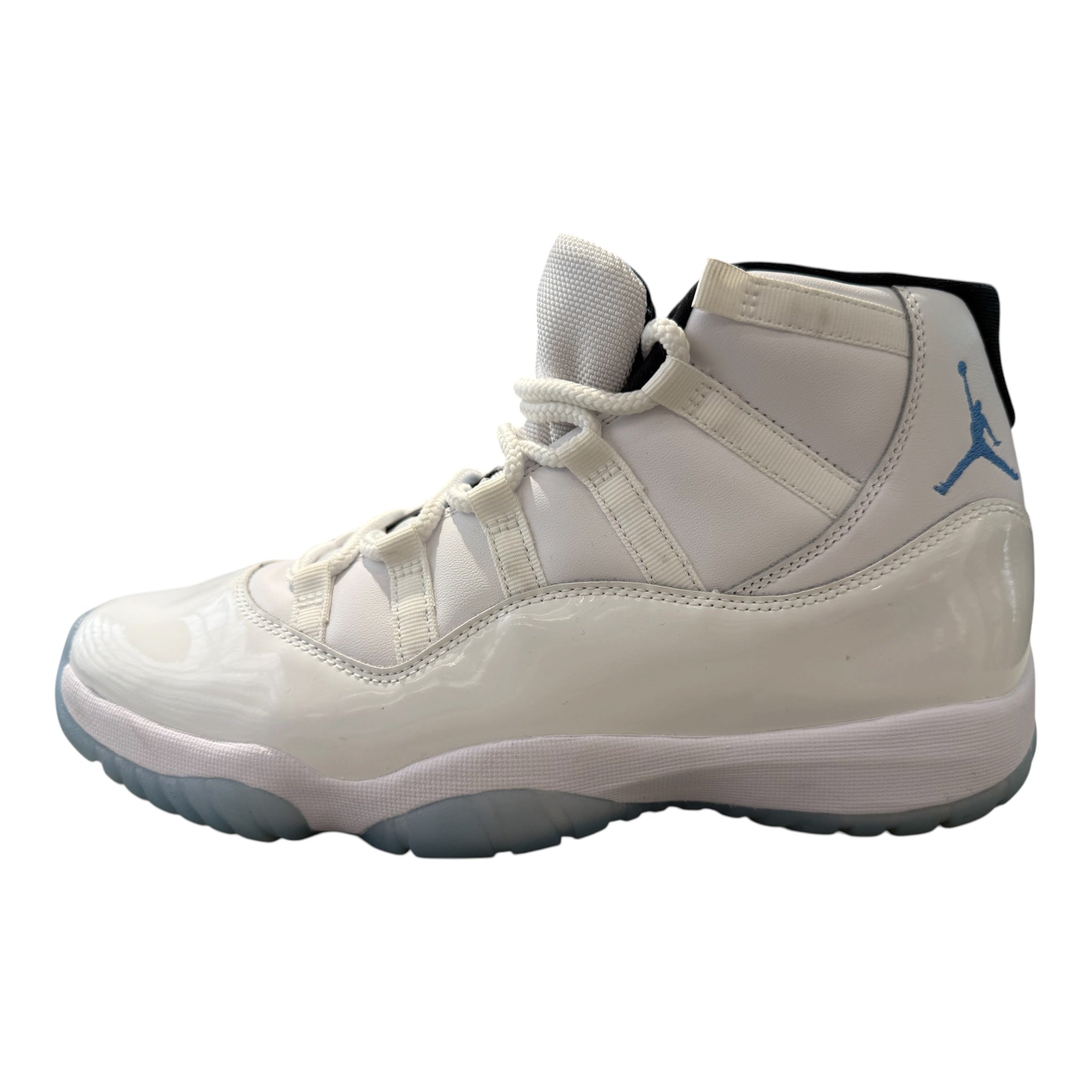 Used Jordan 11 Retro Legend Blue (2024)