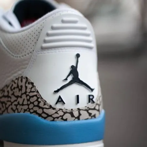 Air Jordan 3 UNC - CT8532-104