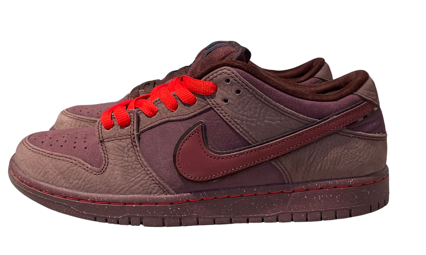 Nike  Used Nike SB Dunk Low City of Love Burgundy Crush - FN0619-600