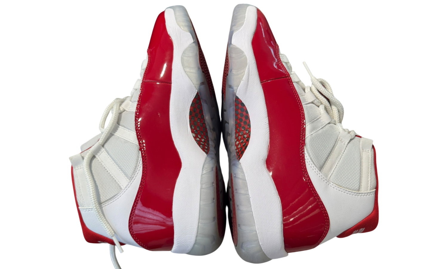 Used Jordan 11 Retro Cherry (2022)