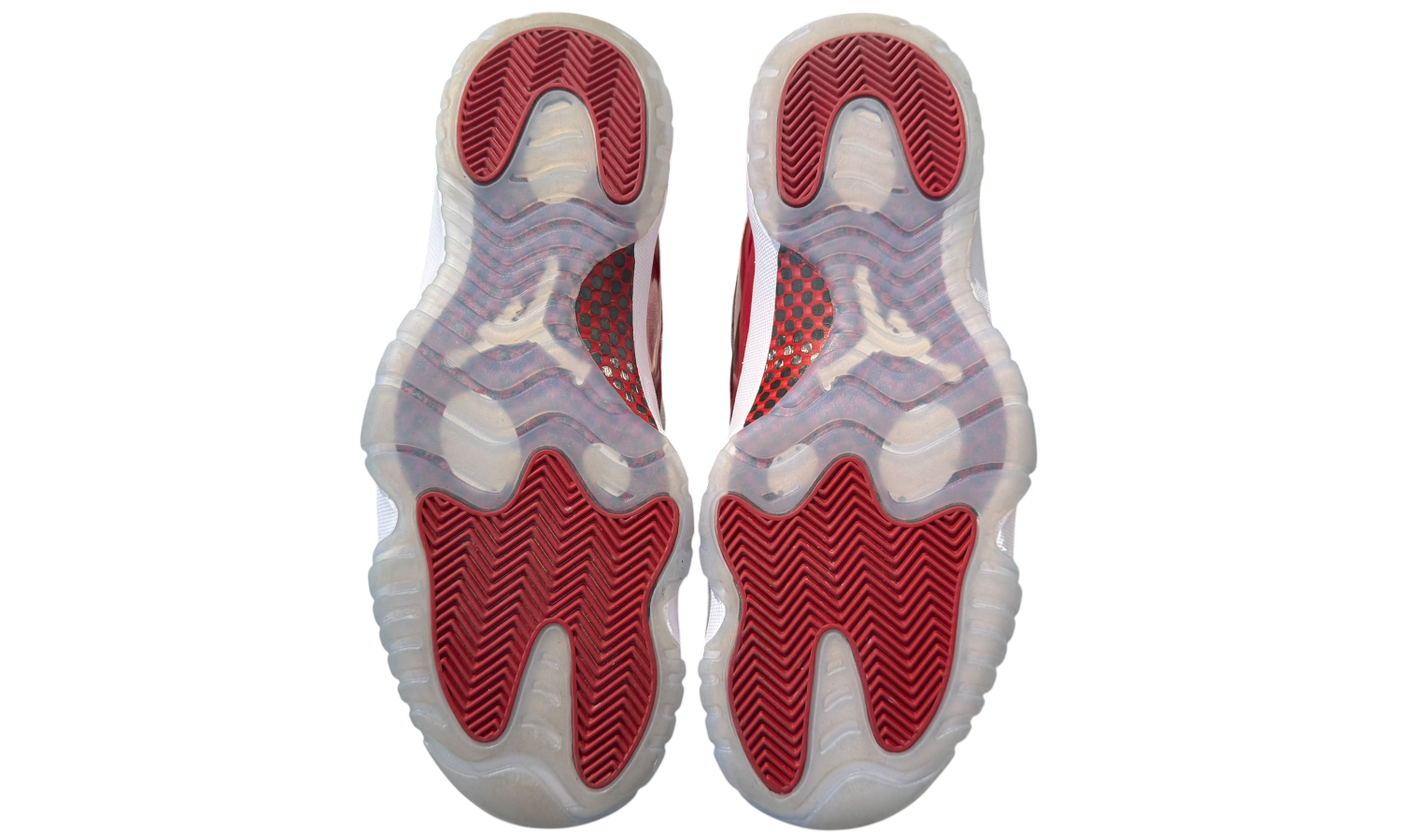 Used Jordan 11 Retro Cherry (2022)