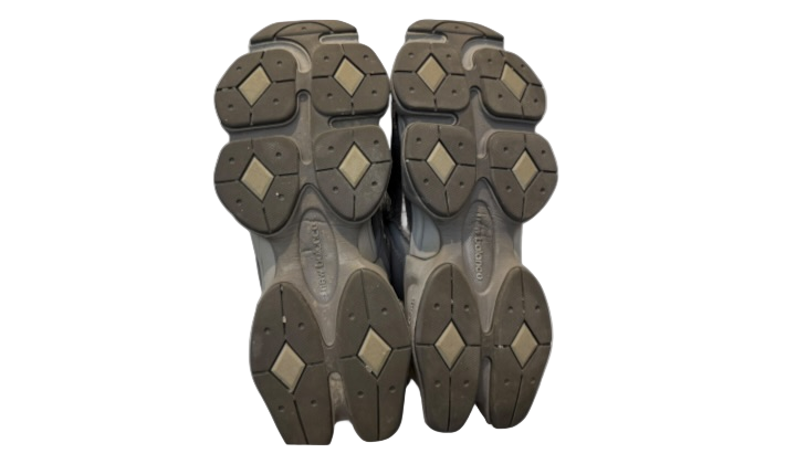 Used New Balance 9060 Magnet
