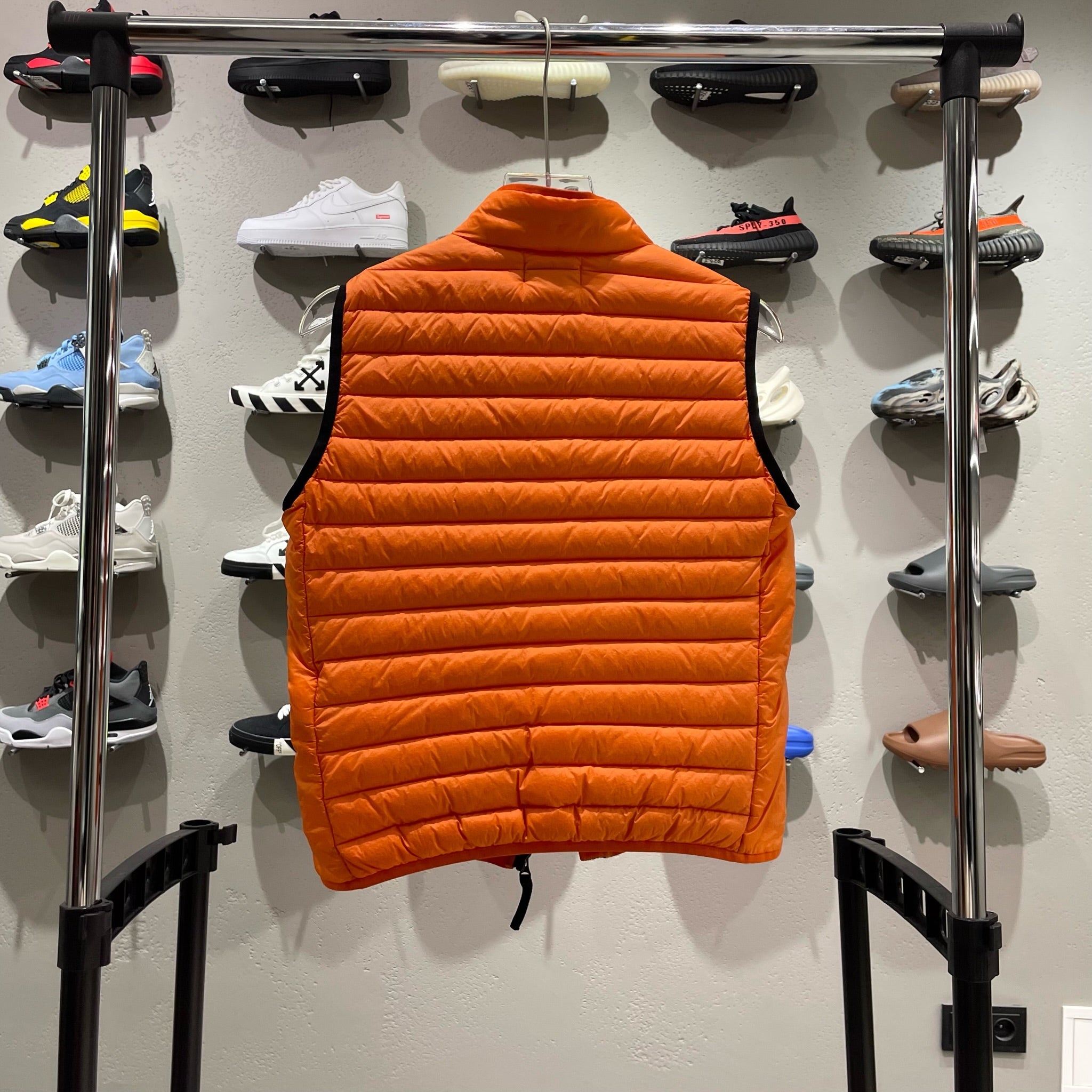Used stone island vest orange