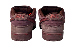 Nike  Used Nike SB Dunk Low City of Love Burgundy Crush - FN0619-600
