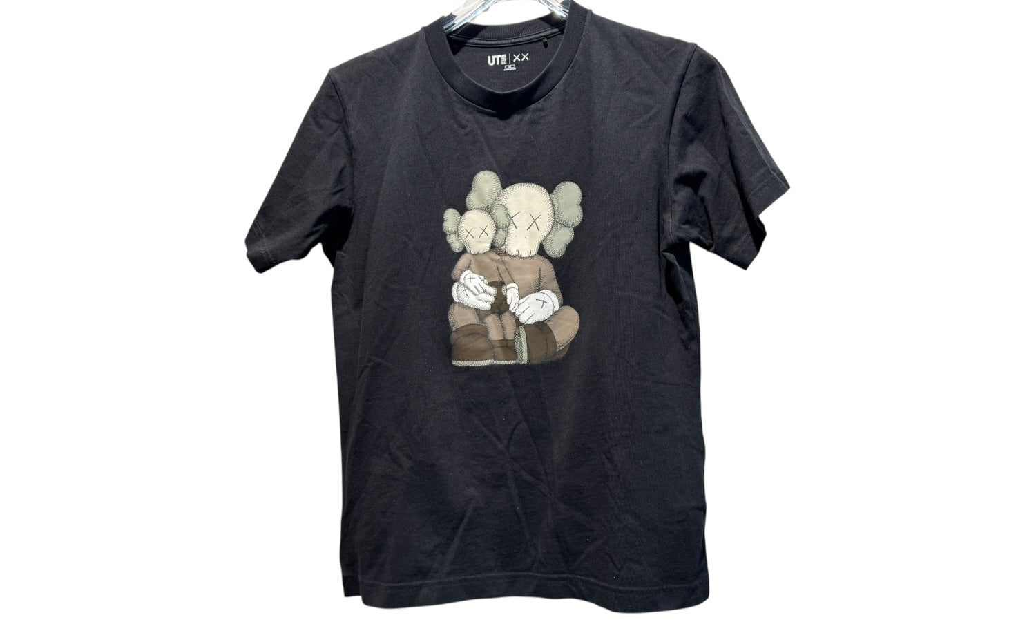 UNIQLO Used KAWS x Uniqlo UT Short Sleeve Graphic Black T-shirt - 018032773540