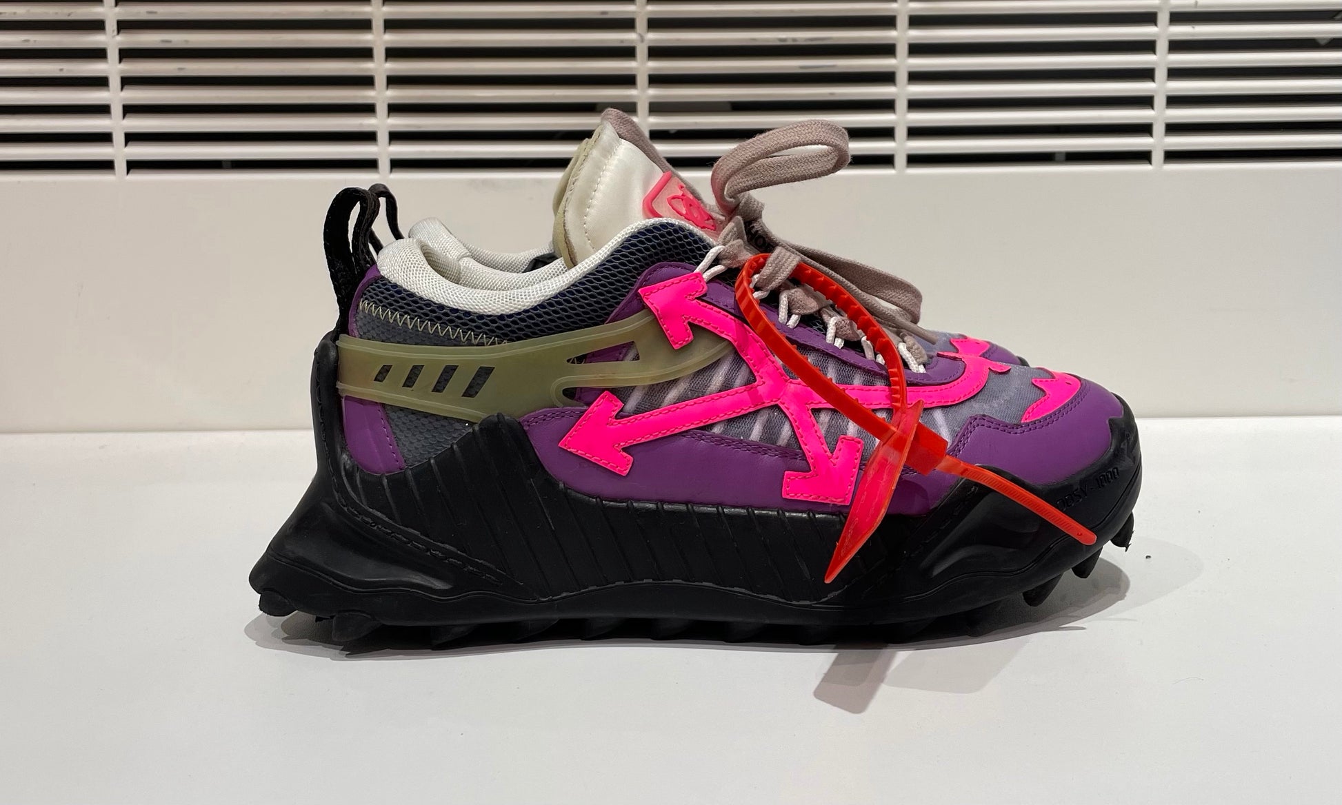 Off-White Used Off-White Odsy-1000 Violet Fuchsia (Woman’s) SS20 - OWIA180S20FAB0013532