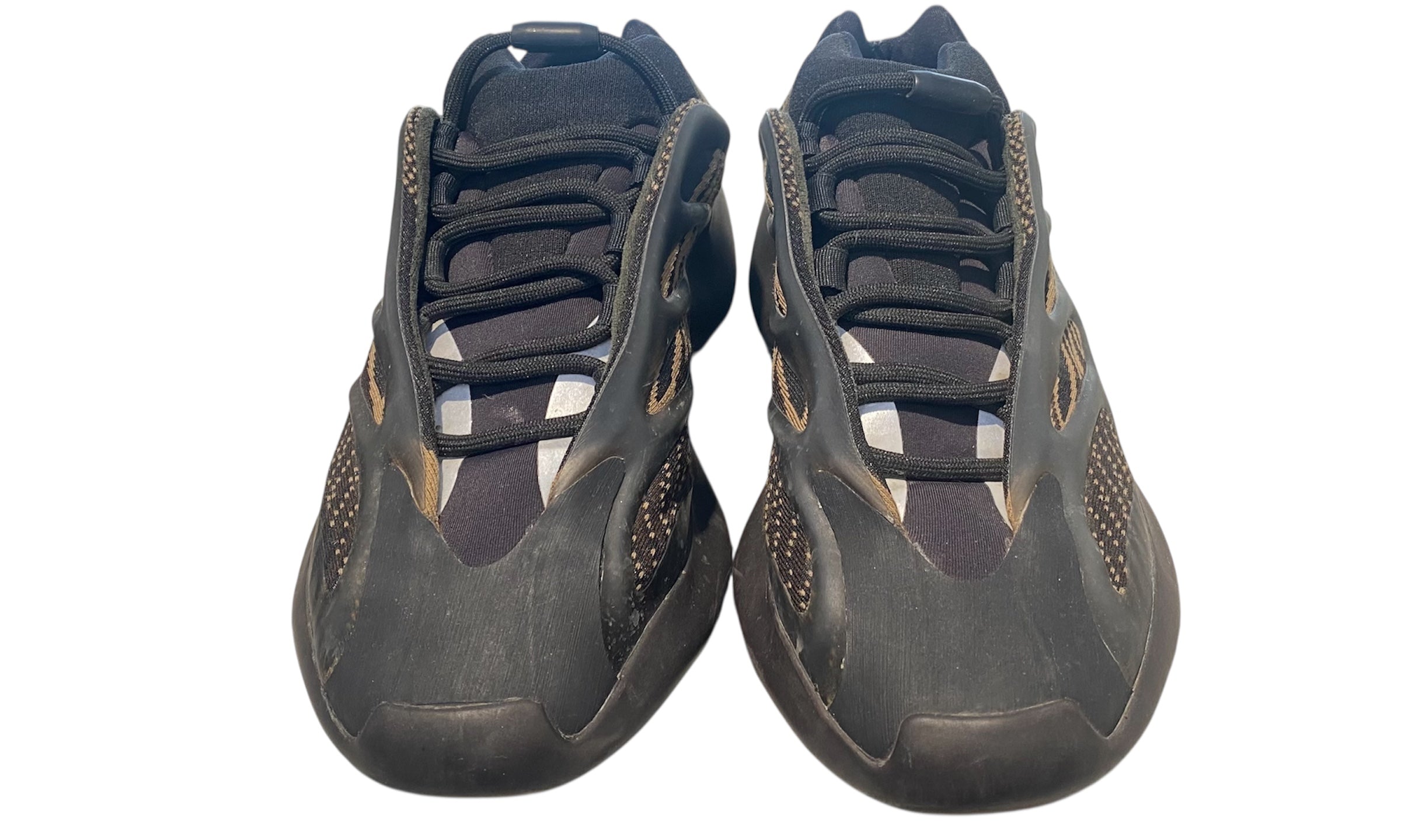 Used Yeezy 700 V3 Clay Brown (GY0189) HYPEBEASTBALTICS