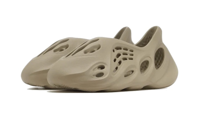 Adidas Yeezy Foam RNNR Stone Salt