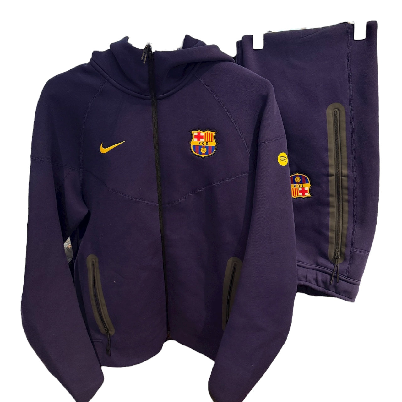 Nike Used Nike Tech Fleece Tracksuit FC Barcelona - test