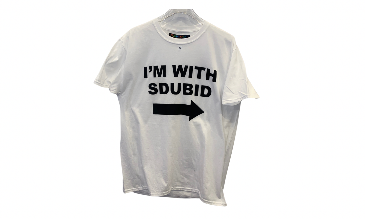 The Tommy Cash I'm with sdubid right arrow tee white  - TOMMY7