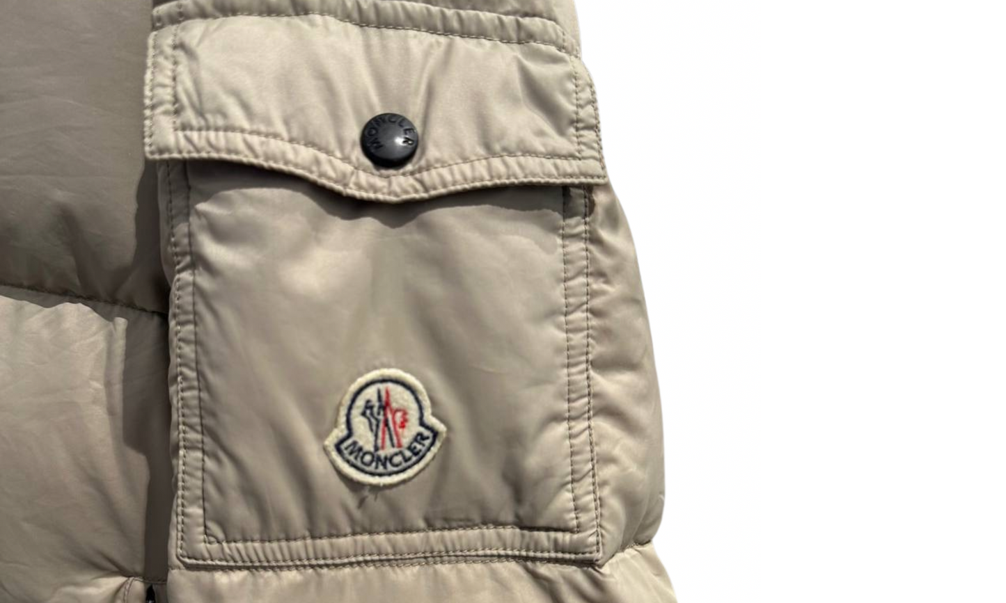 Moncler Used Moncler Bazille White Jacket - 111251444