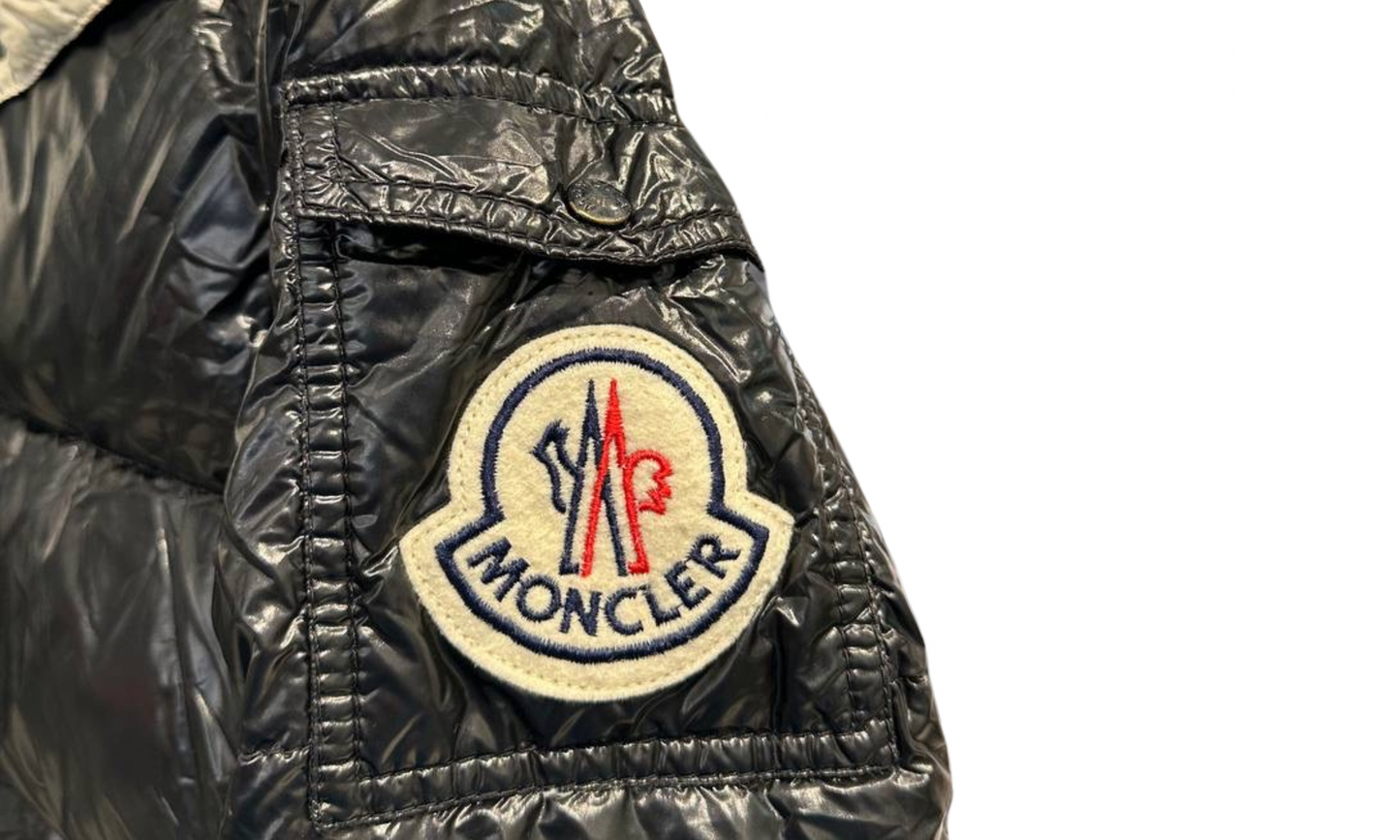 Moncler Used Moncler Badia Black Women's Jacket - 111251444